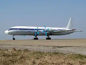 Un Iliouchine Il-18D similaire à celui impliqué dans l'accident.