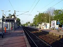 Les quais de la gare en 2007 avant leur rehaussement.