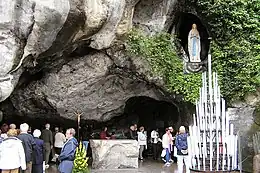 La grotte de Massabielle.