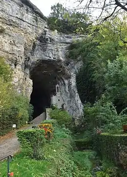 Entrée des grottes.