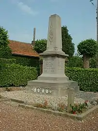 Le monument aux morts.