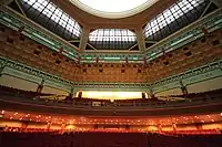 Auditorium commémoratif de Sun Yat Sen, Guangzhou. Architecte Lü Yanzhi. Intérieur (1926-1931)