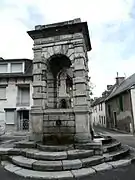 La fontaine  (naïade).