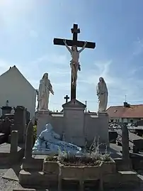 Le monument aux morts.