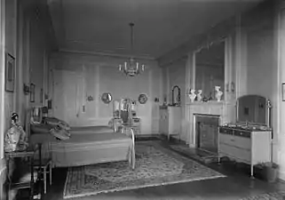 La chambre de Lady Pellatt transformée en une chambre d'hôtel