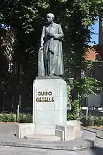Statue Guido Gezelle Bruges