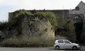 Vestige de la tour Saint-Sauveur.