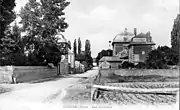 La rue du château vers 1910.