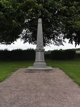 Monument aux morts de Flavigny-le-Petit.