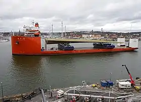 Le pont doré arrive à Stockholm sur le M/S Zhen Hua 33