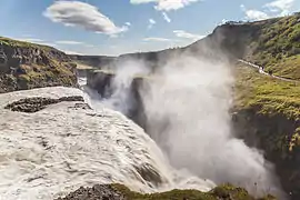 Vue de la gorge en aval de la seconde chute.