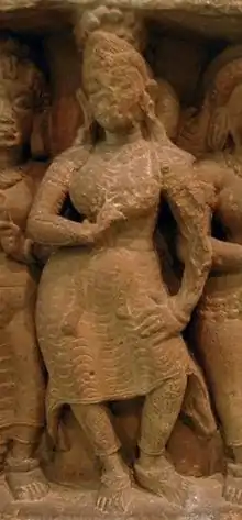 Forme ancienne de Churidar porté pendant la période Gupta, IIIe siècle environ.