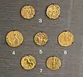 Exemples de monnaies en or de la période Gupta. British Museum.