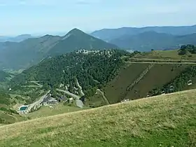 Vue aérienne de la station.