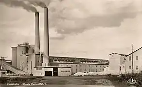L'usine de production de ciment à Hällekis.
