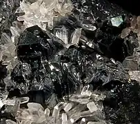 Hématite (Spécularite) - Île d'Elbe, Italie (vue 4 cm)