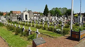 L'un des deux carrés militaires.