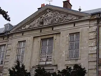 La Charité (1835), fronton de l'hôpital général de Douai.