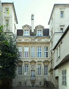 Hôtel Fyot-de-Mimeure (1562).