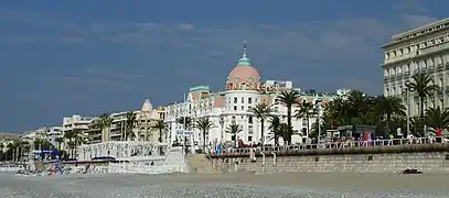 Vue sur la promenade des Anglais.