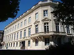 L'hôtel de Lisleferme, actuel Muséum d'histoire naturelle.