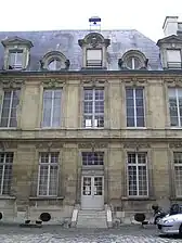 Cour intérieure.