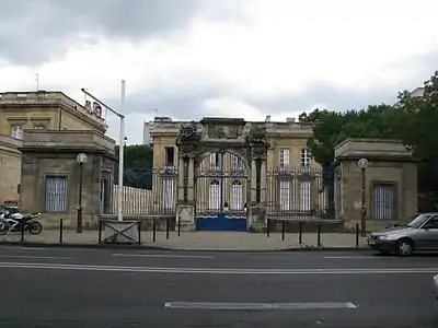 Vue depuis le cours d'Albret.