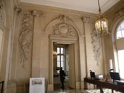 Vestibule.