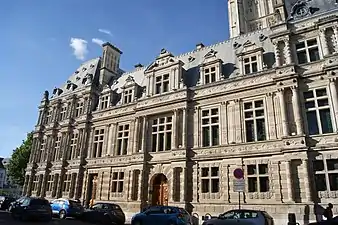 Façade sud de l'hôtel de ville.