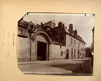 Façade rue Saint-Paul vers 1900.