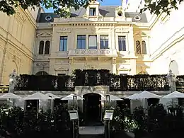 Hôtel de la Païva au 25 avenue des Champs-Élysées en 2009.