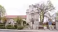 L'église saint Valentin et le monastère franciscain.