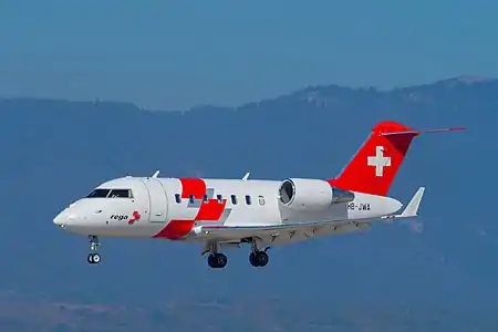 Bombardier Challenger 650 (HB-JWA) atterrissant à l'aéroport de Genève en 2018.