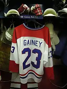 Description de l'image HHOF July 2010 Canadiens locker 14 (Gainey).JPG.