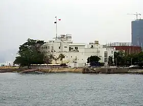 Le Yacht Club royal de Hong Kong sur l'ancienne :île Kellett (en). Vu depuis l'ouest.