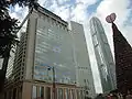 Le Mandarin Oriental, Jardine House et le International Finance Centre vus de Statue Square en décembre 2006.