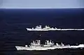 Perth (D38) et HMAS Brisbane (D41) Australie