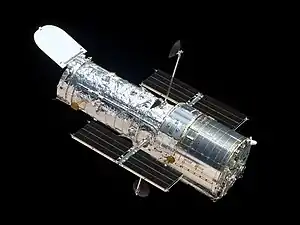 Le télescope spatial Hubble, une fois corriger ses défauts de jeunesse, va révolutionner l'astronomie spatiale.