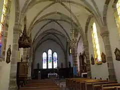 Nef de l'église Sainte-Gontrude (avec le chœur au fond).