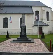 Le monument aux morts.