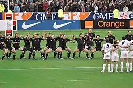 Haka effectué par les All Blacks avant un match contre la France en 2006