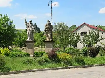 Statues de saints Pierre et saint Paul.