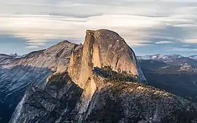 Half Dome depuis Glacier Point.