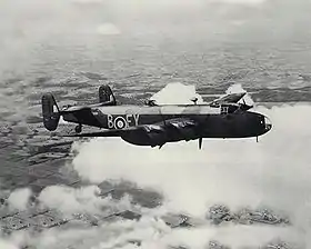 Handley Page Halifax Bombardier britannique utilisé pour les parachutages