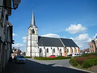 L'église Saint-Denis, côté sud.
