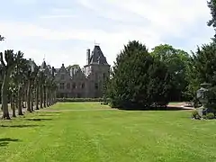 Parc du château et façade arrière