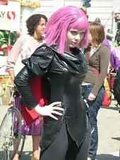 Cosplay du personnage Haman Karn aux États-Unis.