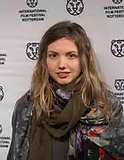 Hannah Murray interprète Cassandra « Cassie » Ainsworth