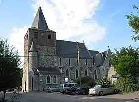 Le chœur et la tour de l'église Saint-Christophe à Hannut