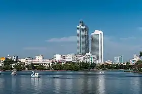 Le lac de la Soie blanche (Hồ Trúc Bạch)